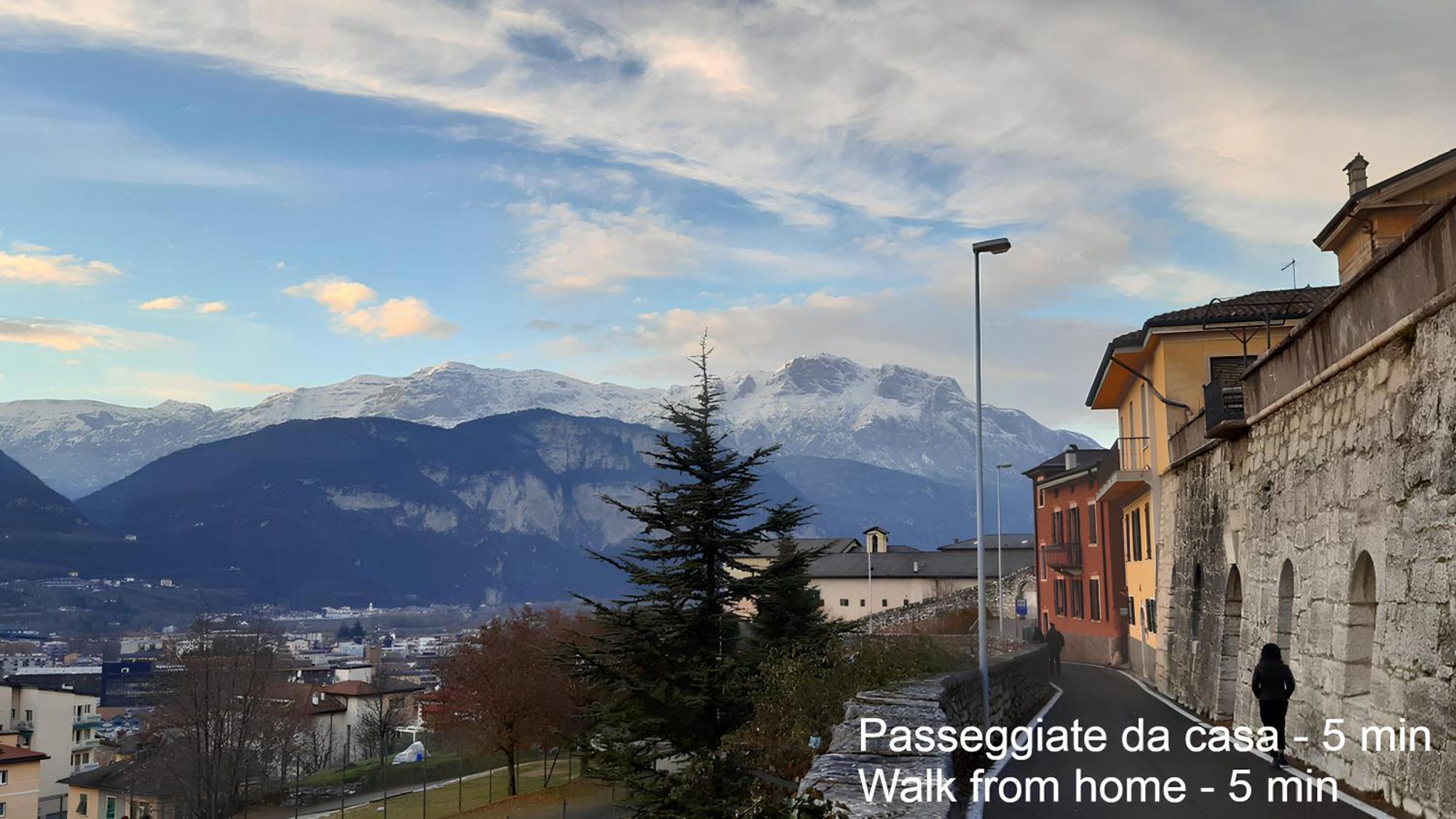 Over The Castle Apartment Trento Exterior foto